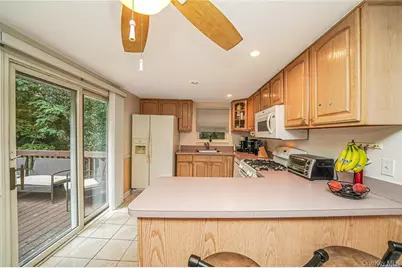 33 Peachtree Lane, Mount Sinai, NY 11766 - Photo 18