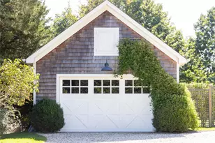 18 Dickerson Dr, Shelter Island, NY 11964 - Photo 2