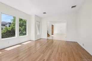 67 Parkway Dr, Roslyn Heights, NY 11577 - Photo 16