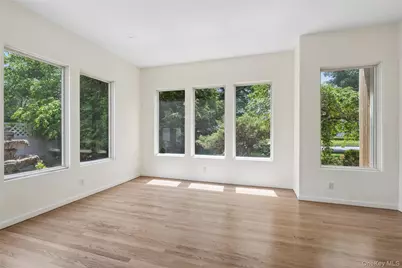 67 Parkway Drive, Roslyn Heights, NY 11577 - Photo 14