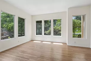 67 Parkway Dr, Roslyn Heights, NY 11577 - Photo 14
