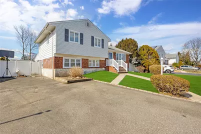 24 Monroe Avenue, Hicksville, NY 11801 - Photo 2