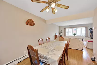 24 Monroe Avenue, Hicksville, NY 11801 - Photo 6