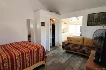 11 Hibiscus Circle #11, Hopewell Junction, NY 12533 - Photo 10