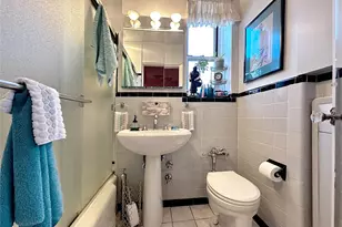 247 Parkview Ave, Bronxville, NY 10708 - Photo 16