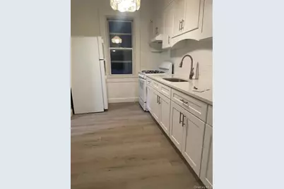 2010 Hobart Avenue, Bronx, NY 10461 - Photo 8