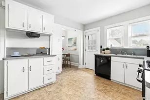 50 Cloverdale Ave, White Plains, NY 10603 - Photo 8