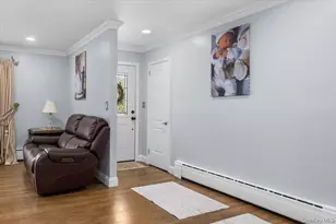 64 Sea Cliff St, Islip Terrace, NY 11752 - Photo 6