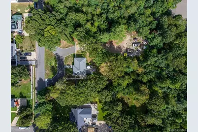 64 Sea Cliff Street, Islip Terrace, NY 11752 - Photo 32