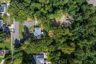 64 Sea Cliff St, Islip Terrace, NY 11752 - Photo 32