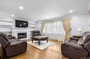 64 Sea Cliff St, Islip Terrace, NY 11752 - Photo 8