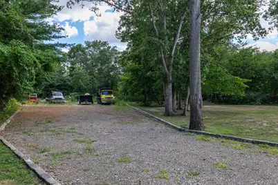 64 Sea Cliff Street, Islip Terrace, NY 11752 - Photo 30