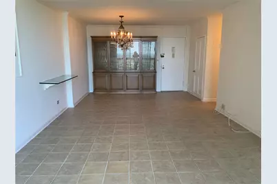 27010 Grand Central Parkway #32B, Floral Park, NY 11005 - Photo 2