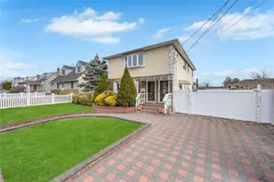 431 Kirkman Ave, Elmont, NY 11003 - Photo 4