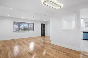 120-60 200th St, Jamaica, NY 11412 - Photo 12