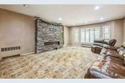 11 Dicks Lane, Roslyn Heights, NY 11576 - Photo 8