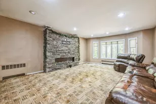 11 Dicks Ln, Roslyn Heights, NY 11576 - Photo 8