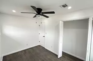 12 Meridian Rd, Levittown, NY 11756 - Photo 10