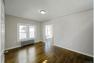 10 Winchester Drive, Lindenhurst, NY 11757 - Photo 2