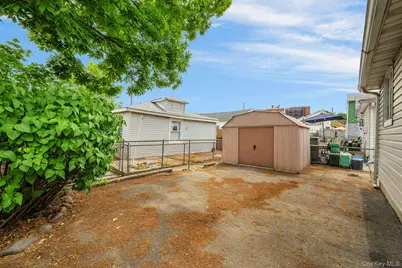 31 Edgewater Park #A, Bronx, NY 10465 - Photo 18