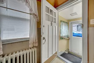 31 Edgewater Park, Bronx, NY 10465 - Photo 4