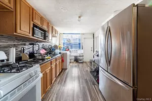 22 Jones Pl, Yonkers, NY 10703 - Photo 16