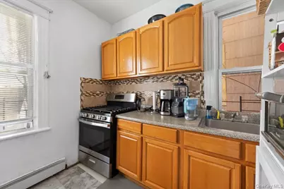 22 Jones Place, Yonkers, NY 10703 - Photo 4