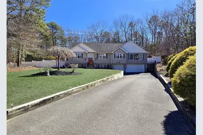 11 Doral Lane, Yaphank, NY 11980 - Photo 1