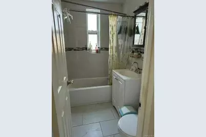 4240 Bowne St #2j, Flushing, NY 11355 - Photo 8