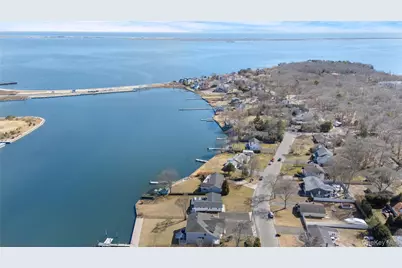 193 Holiday Boulevard, Center Moriches, NY 11934 - Photo 22