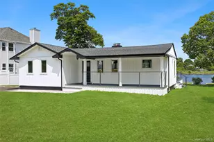 193 Holiday Blvd, Center Moriches, NY 11934 - Photo 2