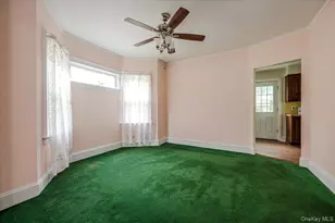 22 Pansy Ave, Floral Park, NY 11001 - Photo 6