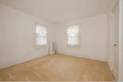 22 Pansy Avenue, Floral Park, NY 11001 - Photo 12