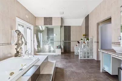 15 Hoffstot Lane, Sands Point, NY 11050 - Photo 20