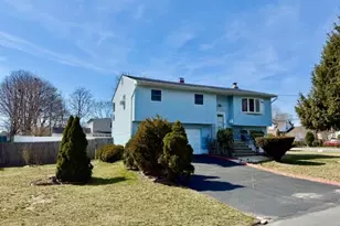 40 Church St, Central Islip, NY 11722 - Photo 2
