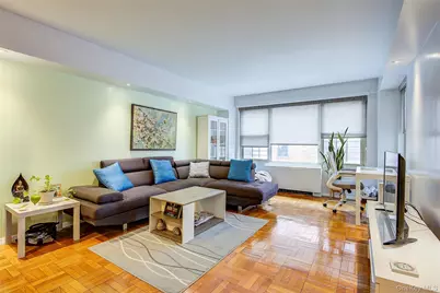 107-40 Queens Boulevard #Apt 3B, Forest Hills, NY 11375 - Photo 4