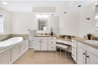 27 Overlook Road, White Plains, NY 10605 - Photo 18