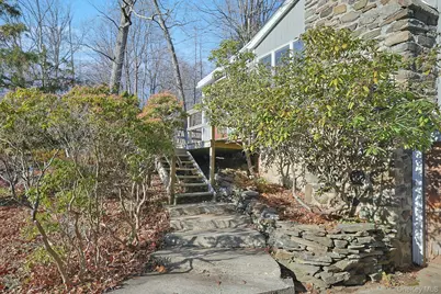 35 Mountain Trail, Croton on Hudson, NY 10520 - Photo 2