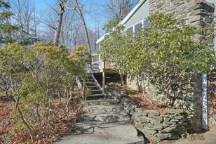 35 Mountain Trail, Croton on Hudson, NY 10520 - Photo 2