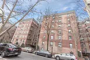 32-22 92nd St, East Elmhurst, NY 11369 - Photo 2
