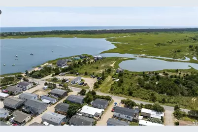 53 Crassen Boulevard #5, Amagansett, NY 11930 - Photo 1