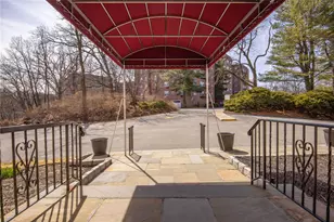 615 Palmer Rd, Yonkers, NY 10701 - Photo 4