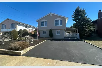 929 S Long Beach Avenue, Freeport, NY 11520 - Photo 1