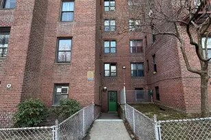740 E 232nd St, Bronx, NY 10466 - Photo 2