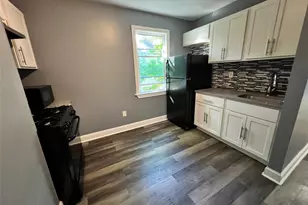 58 Lincoln Ave, Poughkeepsie, NY 12601 - Photo 2