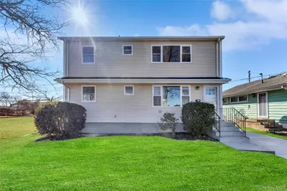 7 Howard Avenue, Freeport, NY 11520 - Photo 2