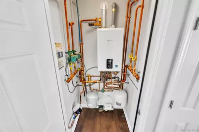 7 Howard Avenue, Freeport, NY 11520 - Photo 32