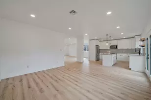 40 Hawkins Ave, Medford, NY 11763 - Photo 14