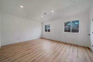 40 Hawkins Ave, Medford, NY 11763 - Photo 18