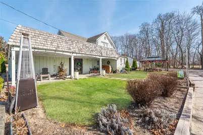 13100 Main Rd, Mattituck, NY 11952 - Photo 6